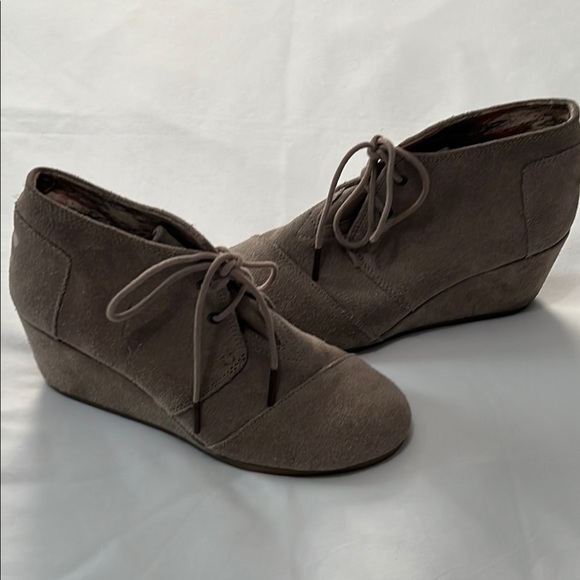 Toms Suede Wedge Booties - Picture 1 of 5